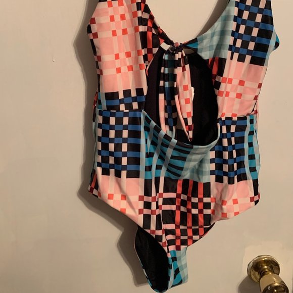 NWT MINKPINK  ONE PIECE BATHING SUIT SZ M - Picture 5 of 5